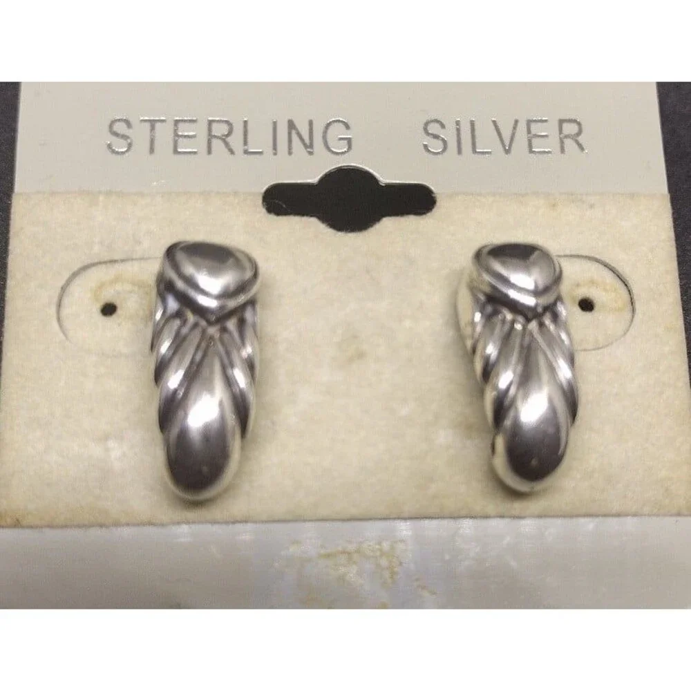 Vintage Sterling Silver Ridged Puffy Dangle Earrings